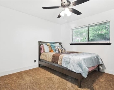 2525 Freedom Lane - Photo Thumbnail 10