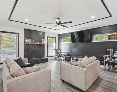 2525 Freedom Lane - Photo Thumbnail 4