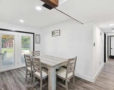 2525 Freedom Lane - Photo Thumbnail 7