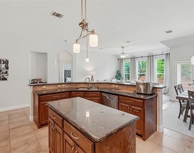 2504 Maple Stream Drive - Photo Thumbnail 10