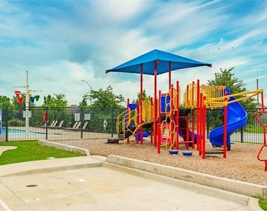 2504 Maple Stream Drive - Photo Thumbnail 24