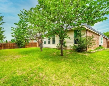 2504 Maple Stream Drive - Photo Thumbnail 23