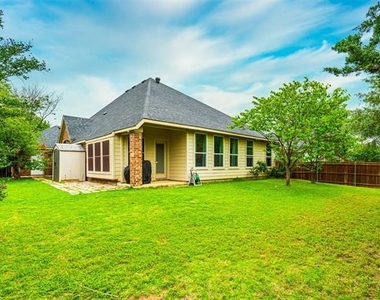 2504 Maple Stream Drive - Photo Thumbnail 21