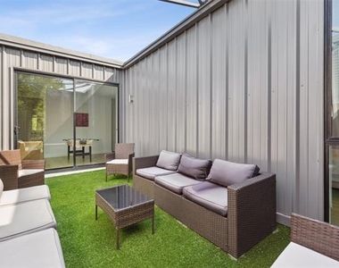 4303 Roseland Avenue - Photo Thumbnail 27
