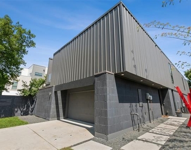 4303 Roseland Avenue - Photo Thumbnail 37