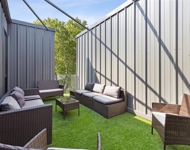 4303 Roseland Avenue - Photo Thumbnail 26