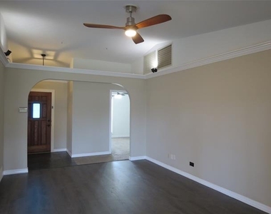 1234 Briarcove Drive - Photo Thumbnail 4