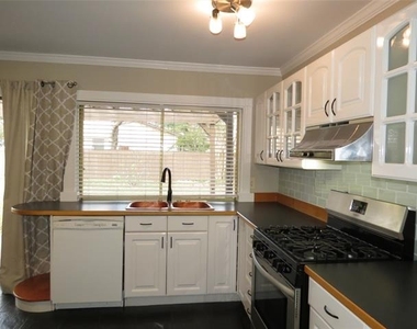 1234 Briarcove Drive - Photo Thumbnail 7