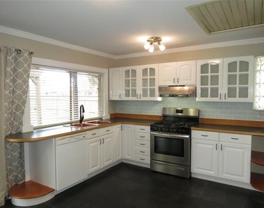 1234 Briarcove Drive - Photo Thumbnail 9