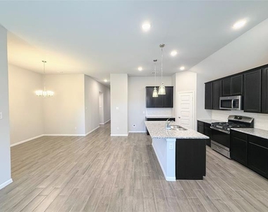 13140 Zion Drive - Photo Thumbnail 11