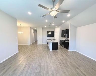 13140 Zion Drive - Photo Thumbnail 9