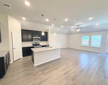 13140 Zion Drive - Photo Thumbnail 7