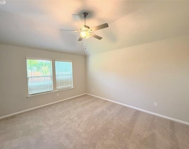 13140 Zion Drive - Photo Thumbnail 12