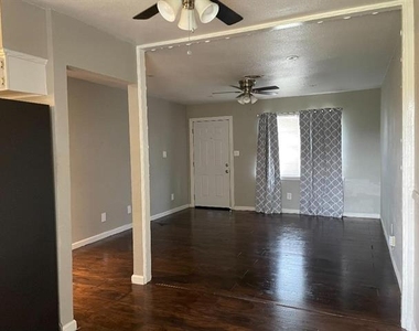 4425 Jane Anne Street - Photo Thumbnail 2