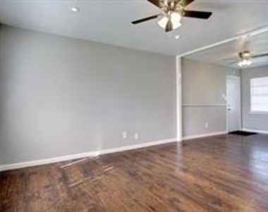 4425 Jane Anne Street - Photo Thumbnail 3