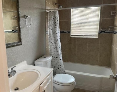4425 Jane Anne Street - Photo Thumbnail 12