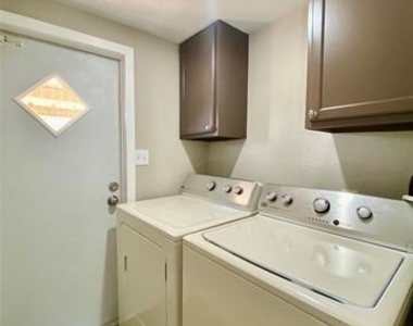 5850 Hartford Street - Photo Thumbnail 13