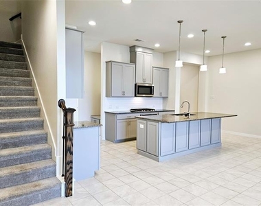 17777 Sage Lane - Photo Thumbnail 5