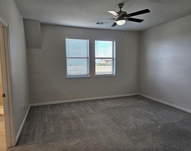 17777 Sage Lane - Photo Thumbnail 14