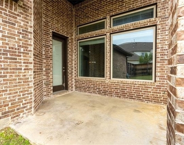1113 Peacock Boulevard - Photo Thumbnail 34