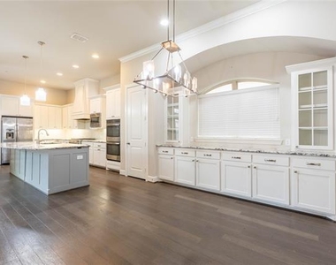 1113 Peacock Boulevard - Photo Thumbnail 7