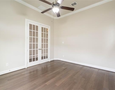 1113 Peacock Boulevard - Photo Thumbnail 5