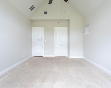 1113 Peacock Boulevard - Photo Thumbnail 18
