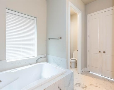 1113 Peacock Boulevard - Photo Thumbnail 21