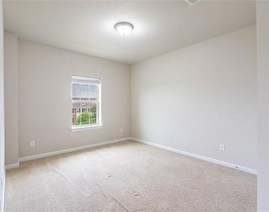 1113 Peacock Boulevard - Photo Thumbnail 31