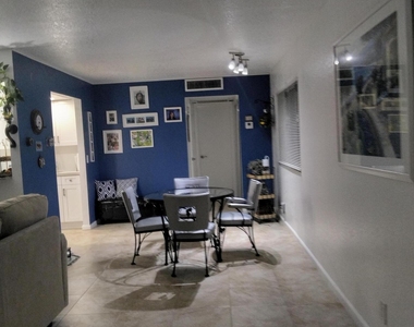 399 Brittany Drive - Photo Thumbnail 5