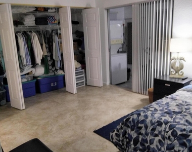 399 Brittany Drive - Photo Thumbnail 11