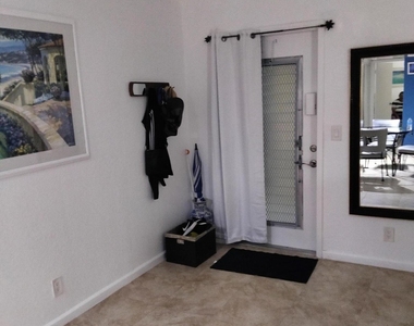 399 Brittany Drive - Photo Thumbnail 8