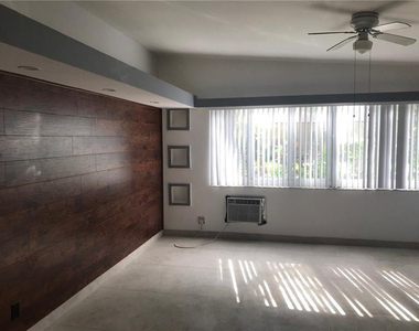725 S 20th Avenue - Photo Thumbnail 3