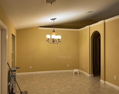1273 Sw Granville Avenue - Photo Thumbnail 1