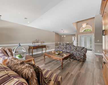 8658 Vista Greens Court - Photo Thumbnail 4