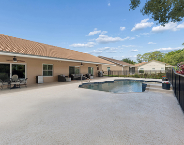 8658 Vista Greens Court - Photo Thumbnail 16