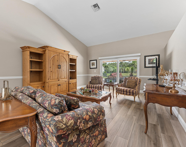 8658 Vista Greens Court - Photo Thumbnail 5