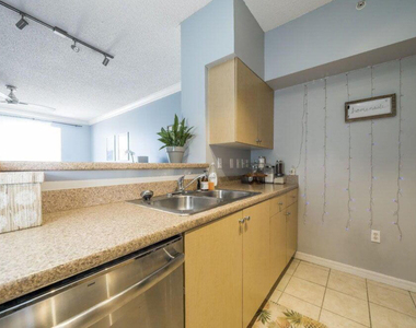 616 Clearwater Park Road - Photo Thumbnail 7
