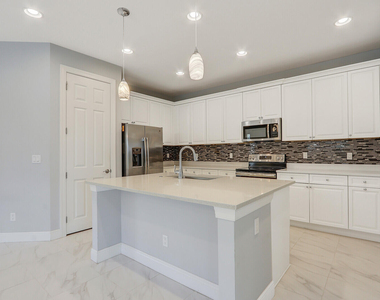 21026 Sw Modena Way - Photo Thumbnail 12