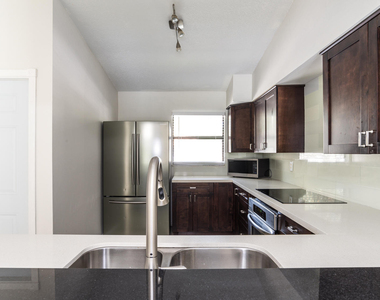 3129 Millwood Terrace - Photo Thumbnail 4