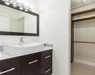 3129 Millwood Terrace - Photo Thumbnail 14
