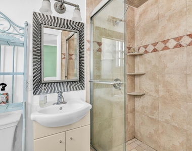 3218 Palm Drive - Photo Thumbnail 17