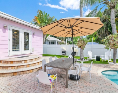 3218 Palm Drive - Photo Thumbnail 32