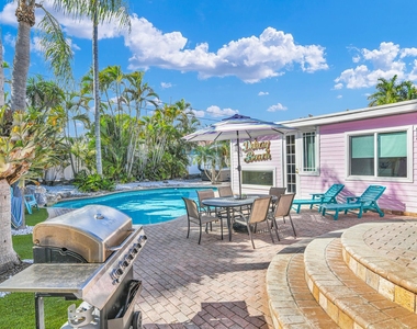 3218 Palm Drive - Photo Thumbnail 29