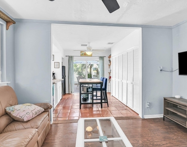3218 Palm Drive - Photo Thumbnail 18