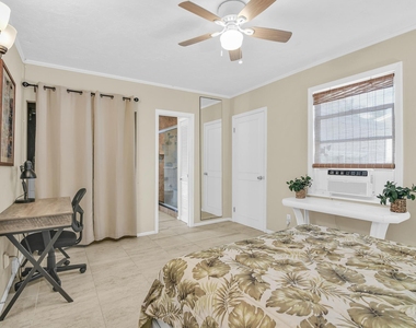 3218 Palm Drive - Photo Thumbnail 15