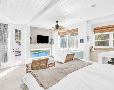 3218 Palm Drive - Photo Thumbnail 25