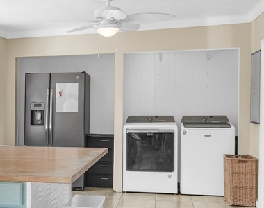 3218 Palm Drive - Photo Thumbnail 30