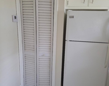 5186 Ne 6th Avenue - Photo Thumbnail 7
