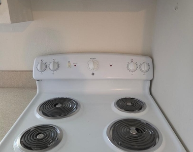 5186 Ne 6th Avenue - Photo Thumbnail 8